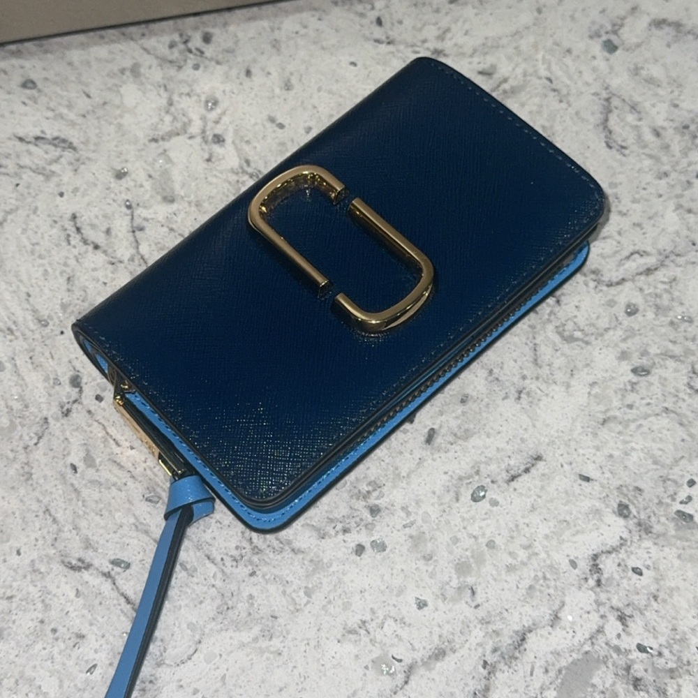 MARC JACOBS Snapshot Bifold Wallet Navy Blue Silver Shimmer Leather AUTHENTIC